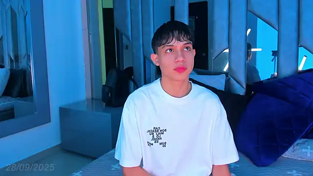 Snapshot of Sebax_Young chatting on 09/28/25, 03:50 Sebax Young online show from 09/28/25, 03:50