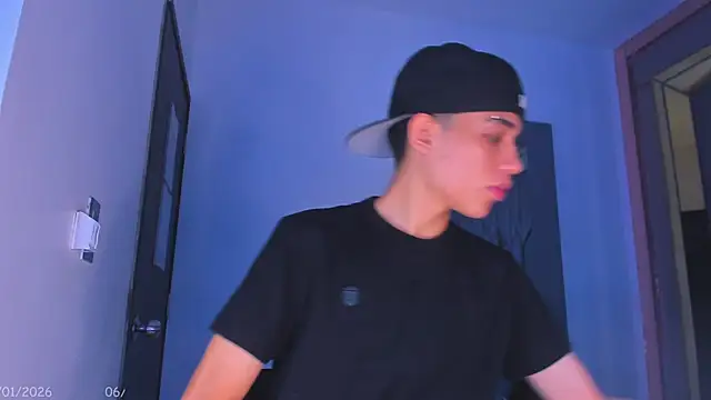 Snapshot of Sebax_Young chatting on 01/06/26, 08:45 Sebax Young online show from 01/06/26, 08:45