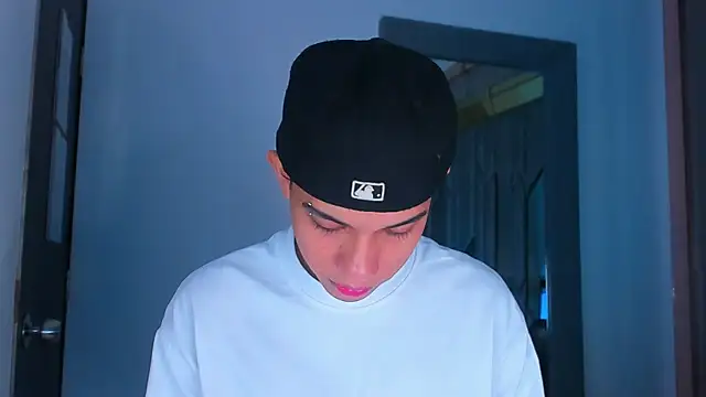 Snapshot of Sebax_Young chatting on 01/11/26, 08:25 Sebax Young online show from 01/11/26, 08:25