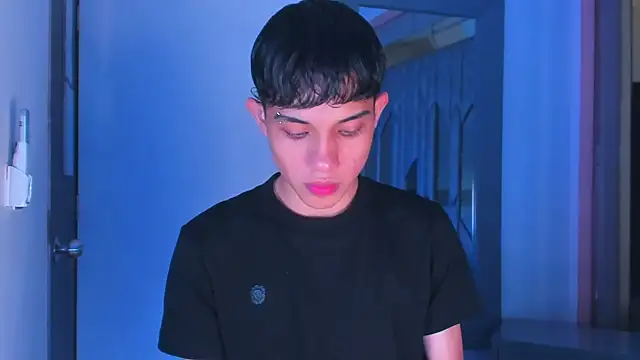 Snapshot of Sebax_Young chatting on 01/12/26, 08:58 Sebax Young online show from 01/12/26, 08:58