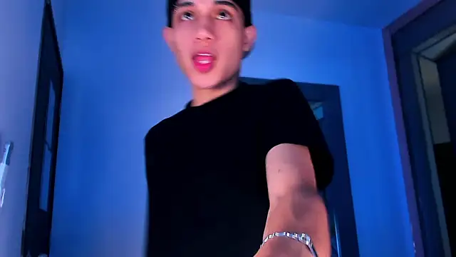 Snapshot of Sebax_Young chatting on 02/15/26, 08:16 Sebax Young online show from 02/15/26, 08:16