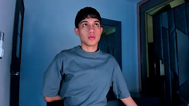 Snapshot of Sebax_Young chatting on 02/18/26, 08:16 Sebax Young online show from 02/18/26, 08:16