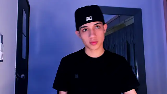 Snapshot of Sebax_Young chatting on 02/20/26, 08:42 Sebax Young online show from 02/20/26, 08:42