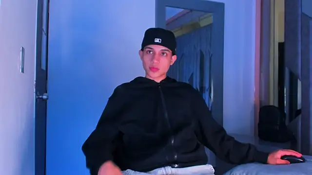 Sebax Young online show from 04/12/26, 04:50