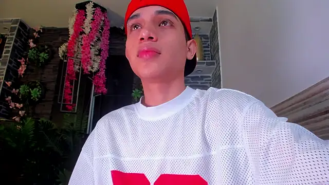 Sebax Young online show from 04/19/26, 04:01