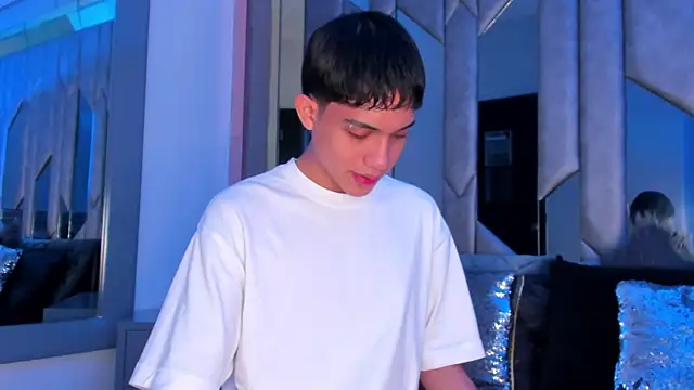 Sebax Young online show from 05/27/26, 08:06