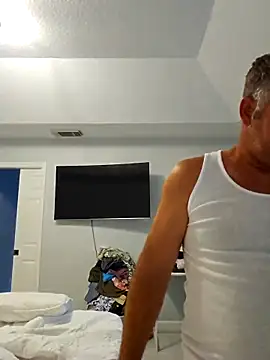 Snapshot of cubanitofeliz40 chatting on 09/10/25, 11:21 cubanitofeliz40 online show from 09/10/25, 11:21