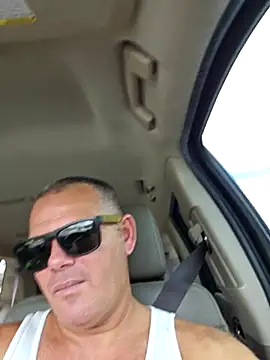 Snapshot of cubanitofeliz40 chatting on 10/06/25, 06:27 cubanitofeliz40 online show from 10/06/25, 06:27