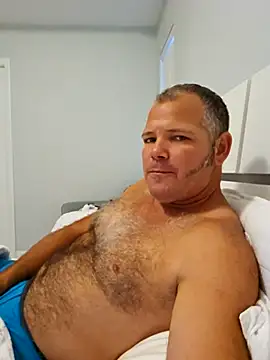 Snapshot of cubanitofeliz40 chatting on 10/22/25, 11:32 cubanitofeliz40 online show from 10/22/25, 11:32