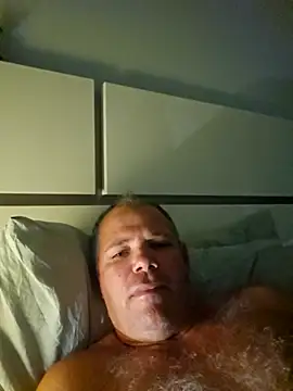 Snapshot of cubanitofeliz40 chatting on 12/15/25, 11:58 cubanitofeliz40 online show from 12/15/25, 11:58