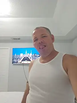 cubanitofeliz40 online show from 05/19/26, 06:14