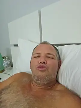 cubanitofeliz40 online show from 06/11/26, 08:45