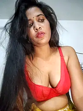 cute radhikaa online show from 04/22/26, 07:48