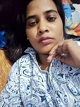 cute radhikaa online show from 05/25/26, 11:16