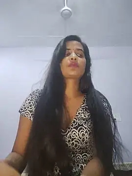 cute radhikaa online show from 05/28/26, 06:32