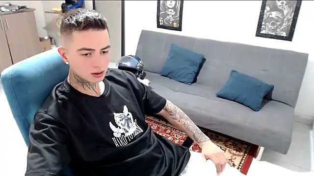 santii ss online show from 11/09/25, 02:59