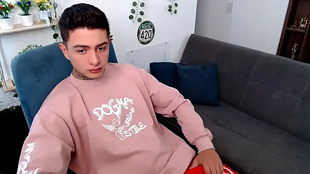 santii ss online show from 03/11/26, 03:18