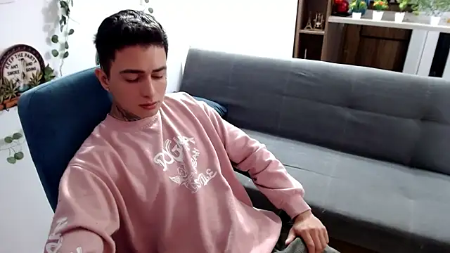 santii ss online show from 04/05/26, 02:47