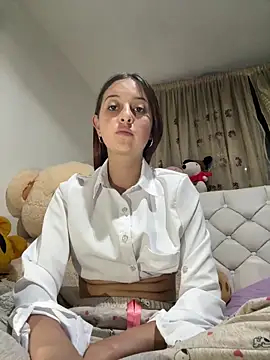 Snapshot of esmeralda_diamond69 chatting on 02/12/26, 05:13 esmeralda diamond69 online show from 02/12/26, 05:13