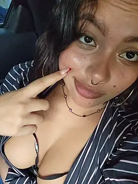 Yessica Lopezz online show from 04/01/26, 01:01