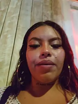 Yessica Lopezz online show from 04/26/26, 01:47