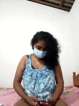 Snapshot of boosypussy chatting on 12/13/25, 08:04 boosypussy online show from 12/13/25, 08:04