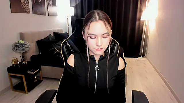 EllaCurtis online show from 02/16/26, 06:04