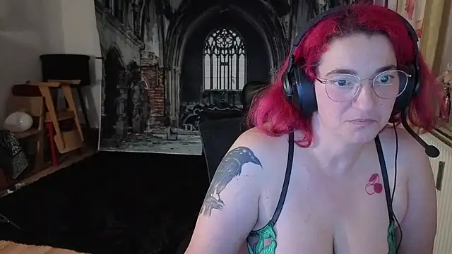 Einfach Dani offi online show from 10/30/25, 09:04