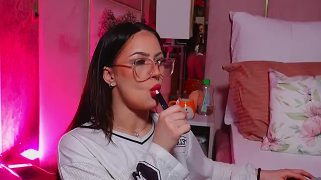 LucyLextonX online show from 03/27/26, 12:38