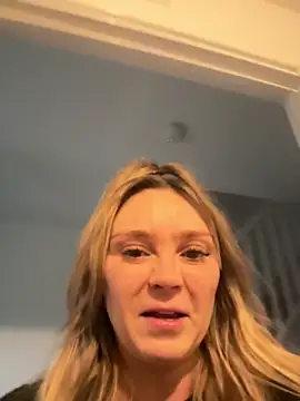 Snapshot of Star-36 chatting on 11/22/25, 03:44 Star-36 online show from 11/22/25, 03:44