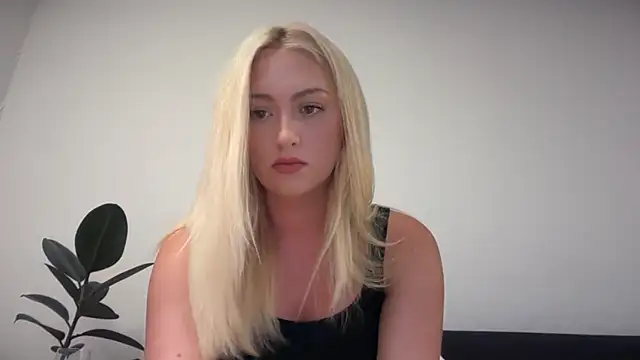 Snapshot of Kitty_Swetty chatting on 07/24/26, 08:07 Kitty Swetty online show from 07/24/26, 08:07