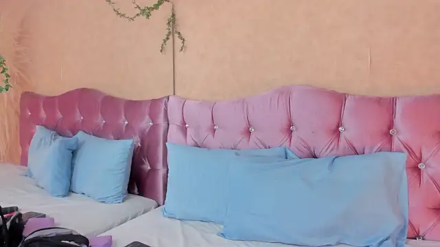 KARINAJTORRES online show from 02/06/26, 10:02