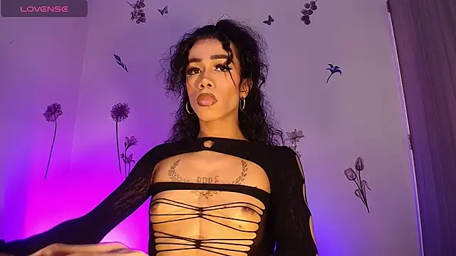 Snapshot of Barbydominant_fetish chatting on 12/18/25, 05:41 Barbydominant fetish online show from 12/18/25, 05:41