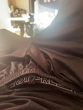 Snapshot of Djibi77 chatting on 11/03/25, 01:01 Djibi77 online show from 11/03/25, 01:01