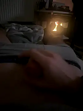 Snapshot of Djibi77 chatting on 12/16/25, 09:20 Djibi77 online show from 12/16/25, 09:20