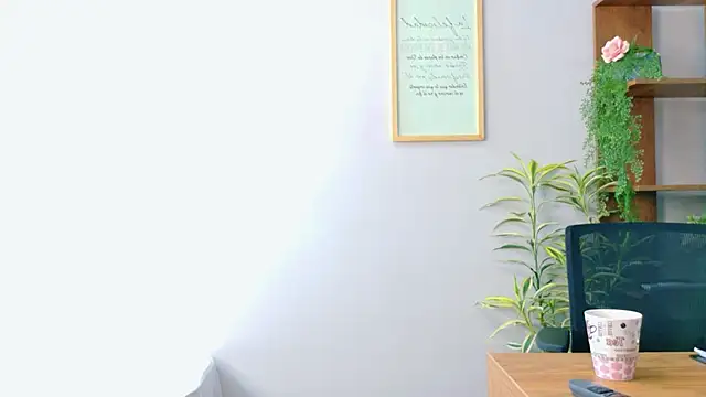 Agatha-Adams online show from 12/18/25, 02:23