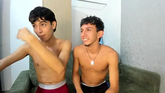 Snapshot of marcelo_sexxx18 chatting on 06/21/26, 04:26 marcelo sexxx18 online show from 06/21/26, 04:26