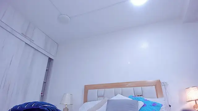 megan rous  online show from 11/25/25, 03:06