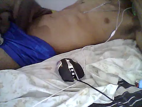 Snapshot of malvadinho69134 chatting on 10/27/25, 04:27 malvadinho69134 online show from 10/27/25, 04:27