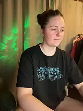 Cuty Kitty online show from 10/31/25, 08:32