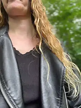 Bikergirl 97 online show from 05/20/26, 01:17