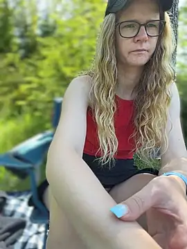 Bikergirl 97 online show from 05/22/26, 10:43