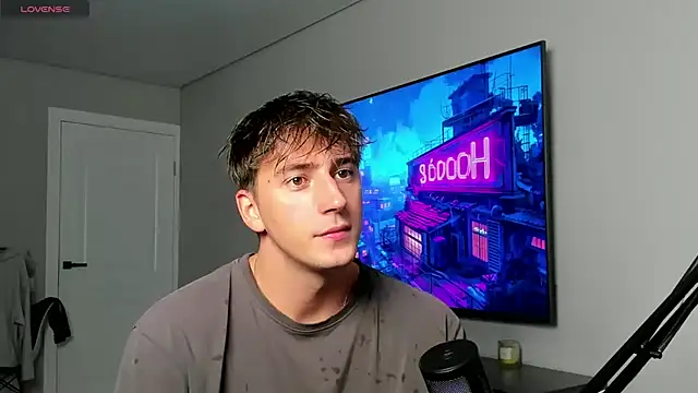 Snapshot of DaniHort chatting on 09/16/25, 08:04 DaniHort online show from 09/16/25, 08:04