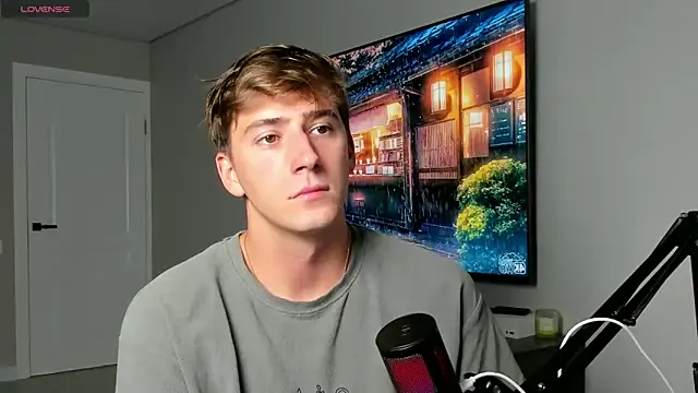 Snapshot of DaniHort chatting on 09/18/25, 08:05 DaniHort online show from 09/18/25, 08:05