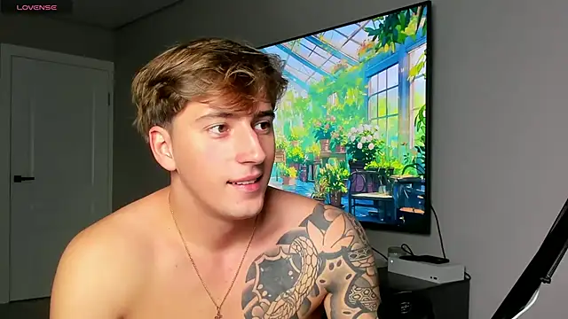 Snapshot of DaniHort chatting on 10/05/25, 10:35 DaniHort online show from 10/05/25, 10:35