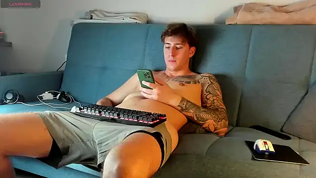 Snapshot of DaniHort chatting on 10/07/25, 11:18 DaniHort online show from 10/07/25, 11:18