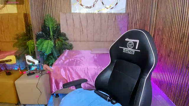 juanita tay online show from 04/07/26, 11:43