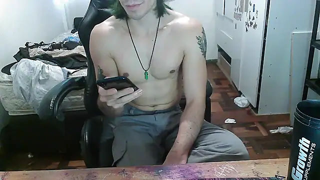 Snapshot of SHACOklown chatting on 09/28/25, 03:28 SHACOklown online show from 09/28/25, 03:28