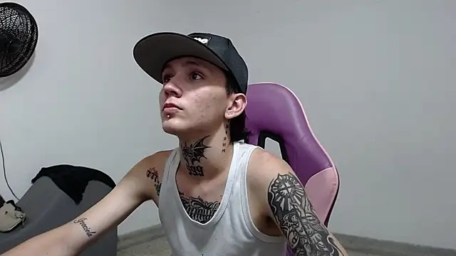 StraightBoy Nick online show from 05/22/26, 08:25