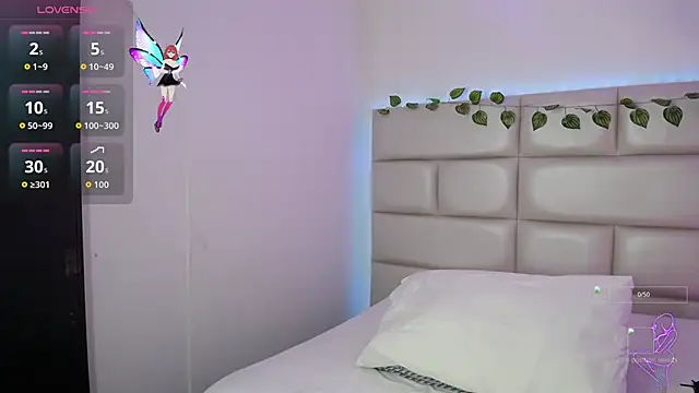 Snapshot of laila_stilwiills chatting on 11/15/25, 12:19 laila stilwiills online show from 11/15/25, 12:19